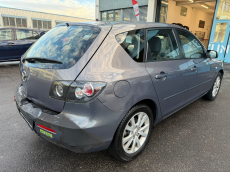 MAZDA 3 1.6 16V Confort