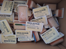 Set 2 Handwaschbürste mit Schwamm & Nagelreiniger, NEU & OVP