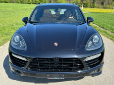 PORSCHE Cayenne Turbo