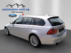 BMW 330i xDrive Touring  
