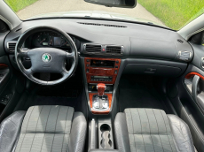 SKODA Superb 2.8 V6 Elegance