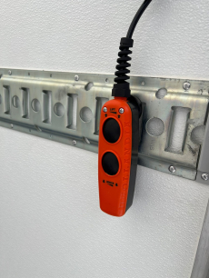 ACKERMANN 3.5T Kasten mit Hebebühne und Durchladesystem