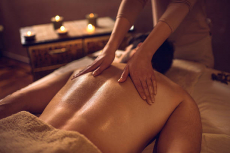Türkischer, arabischer, albanischer, kroatischer Masseur