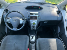 TOYOTA Yaris 1.3 Linea Luna