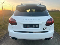 PORSCHE Cayenne GTS