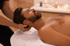 Massage und Rasur Ganzkörpermassage 