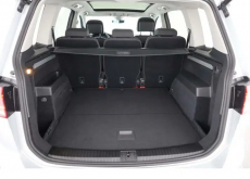 Top gepflegter VW Touran 2.0 TDI Highline DSG – Jg. 2020 1. Hand
