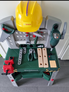 Bosch Werkbank mit viel Zubehör