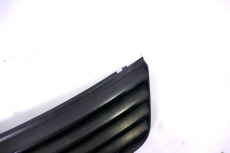 VW Passat 3B Kühlergrill Grill mit VW Zeichen Emblem 3B0853653C