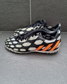 Adidas Fussballschuhe Grösse 33