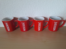 4 Stück Nescafé Kaffeetassen, neu!