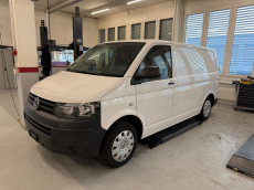 VW T5 2.0 TDI Entry