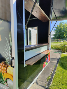 Barwagen/Verkaufsanhänger