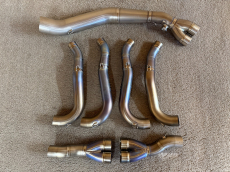 Akrapovic Evolution Auspuff Anlage 