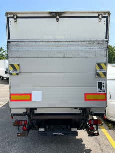 Cityliner LKW Anhänger Lastwagen mit Hebebühne