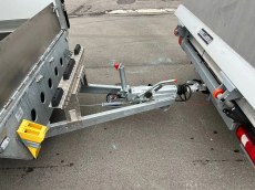 ACKERMANN 3.5T Kasten mit Hebebühne und Durchladesystem