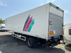 Cityliner LKW Anhänger Lastwagen mit Hebebühne