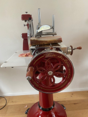 Schwungrad Aufschnittmaschine manuell mit Sockel