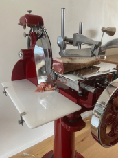 Schwungrad Aufschnittmaschine manuell mit Sockel