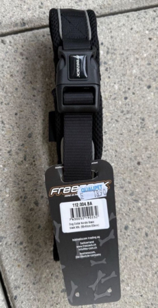 Neues Hundehalsband Schwarz