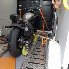 Frühlings -Räumung Entrümpelung /Motorrad -und Fahrzeugtransport