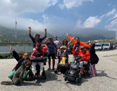 Helfende Hände für unsere Lager gesucht