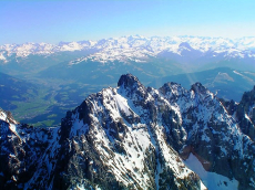GÜNSTIGE RUNDFLÜGE AM 31. MAI UND 21. JUNI 2026