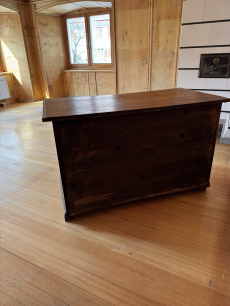 Antike Bauernkommode aus Massivholz (19. Jh.)