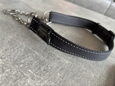 Hundehalsband mit zugstopper