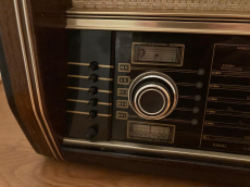 Philips BX998A / 19 - altes Radio in TOP und funktionstüchtigem Z