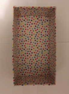 Deko Box mit farbigen Sternen