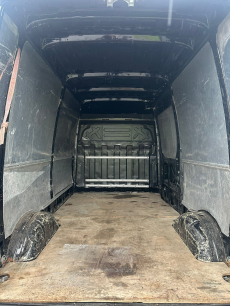 IVECO 33 S 14 AHK Kasten Automat Navi Xenon