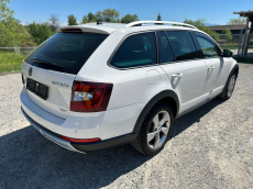 SKODA Octavia Combi 2.0 TSI Scout 4x4 DSG