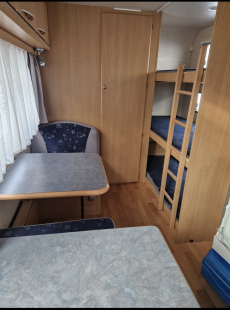Wohnwagen Adria