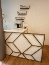 Modernes Coiffeur Mobiliar zu verkaufen