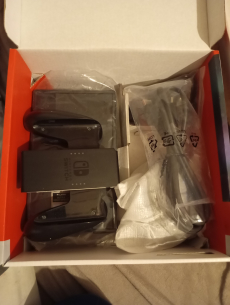 Nintendo Switch mit Zubehör und Spiele zu verkaufen