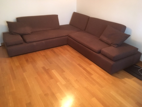 Braunes Stoffecksofa