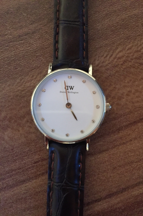 NEUE Daniel Wellington Damen-Lederuhr