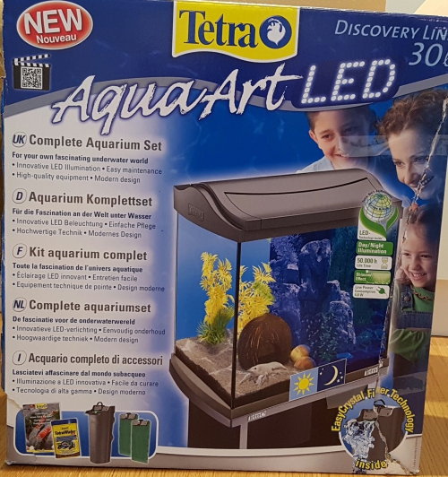 Neues kleines Aquarium, alles inklusive, noch nie gebraucht