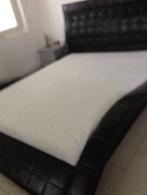 Designer Bett inkl Matratze 200/160cm