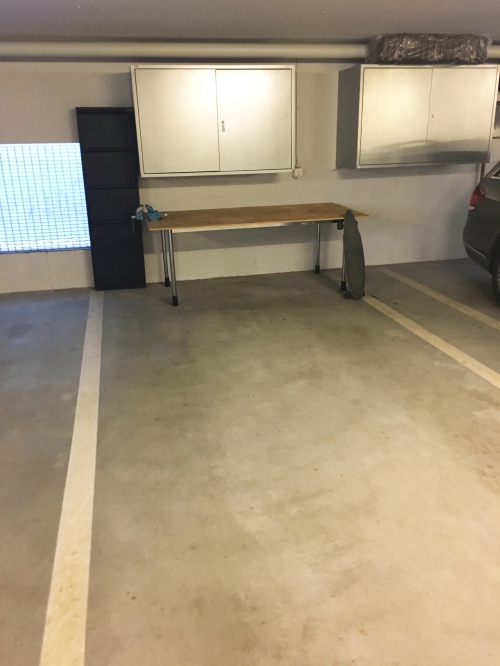 Parkplatz/ Einstellhallenplatz/ Tiefgarage