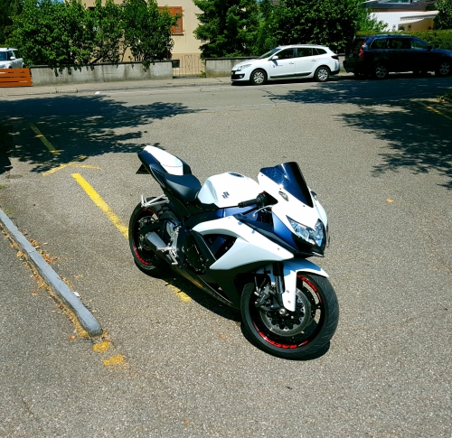 SUZUKI GSX-R 750 L0