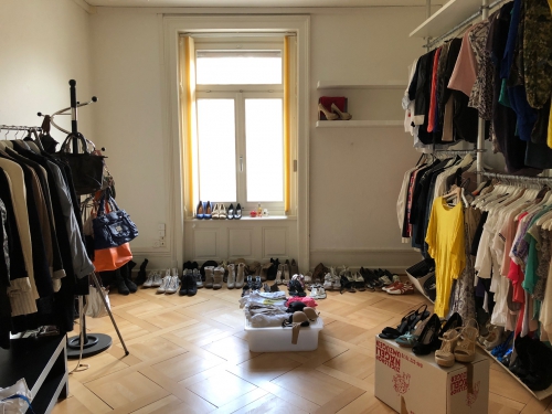 Alles muss raus - Ganzes Zimmer zum Abholen 