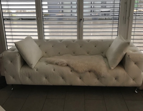 weisses Sofa – Kunstleder