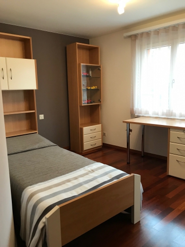 Modernes Jugendzimmer der Marke ZEHNDER (CH)