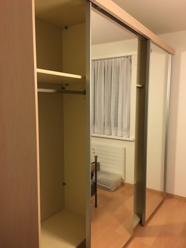 Schlafzimmer (Schrank + Bett)