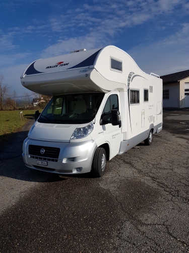 WOHNMOBIL mit grosser Garage und Veloträger zu vermieten