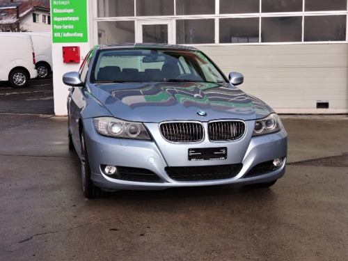 BMW 330i x-Drive, ab Service und MFK