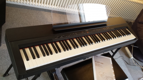 Yamaha E-Piano P140