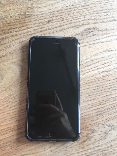 I Phone 7 Plus 32GB Matt Black + Gratis Hülle dazu 